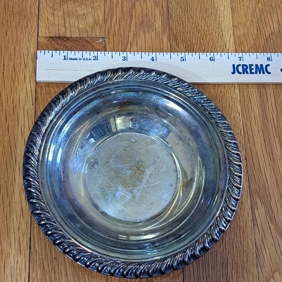 Wm. Rogers Silver Co. Silverplate Trinket Dish Bowl Tarnished Collectible Home - Picture 8 of 9